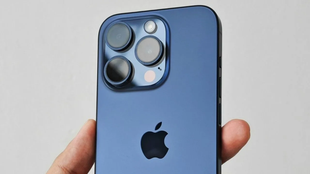 iPhone 18 Serisinde Ekran Devrimi: Artık Tüm Modellerde Standart