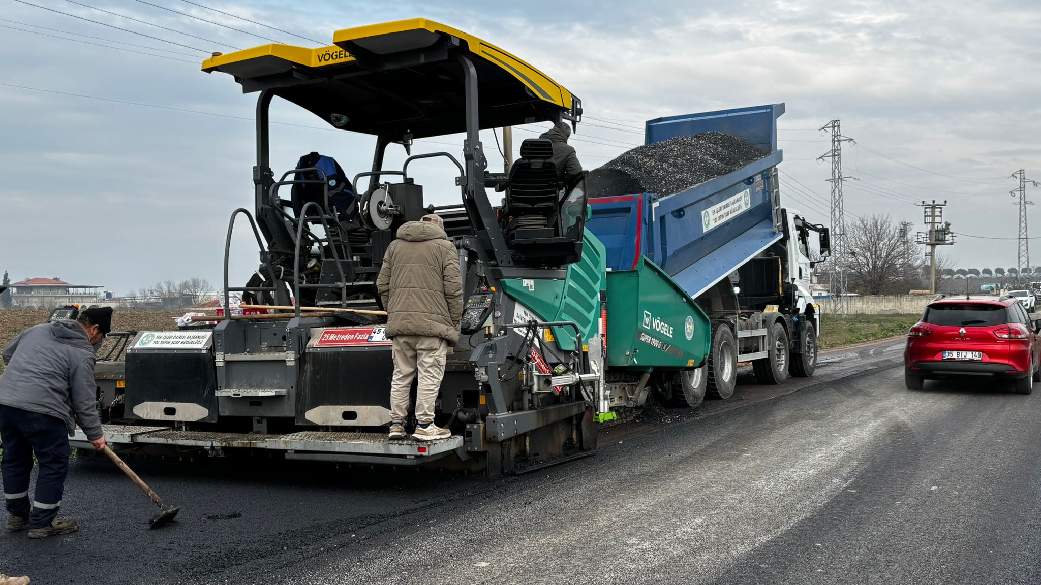 Yunusemre'de Yollara Büyükşehir Dokunuşu: Ulaşım Daha Güvenli Hale Geldi