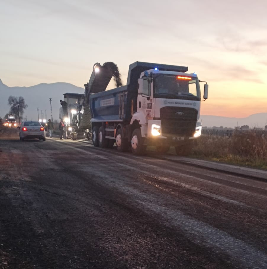 Yunusemre'de Yollara Büyükşehir Dokunuşu: Ulaşım Daha Güvenli Hale Geldi
