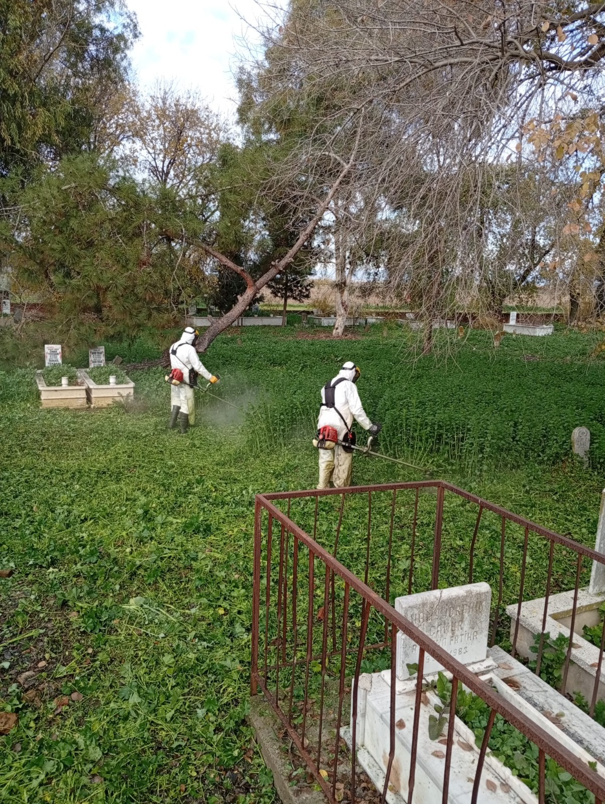 Manisa'da 2025 yılında mezarlıklara kapsamlı yenileme