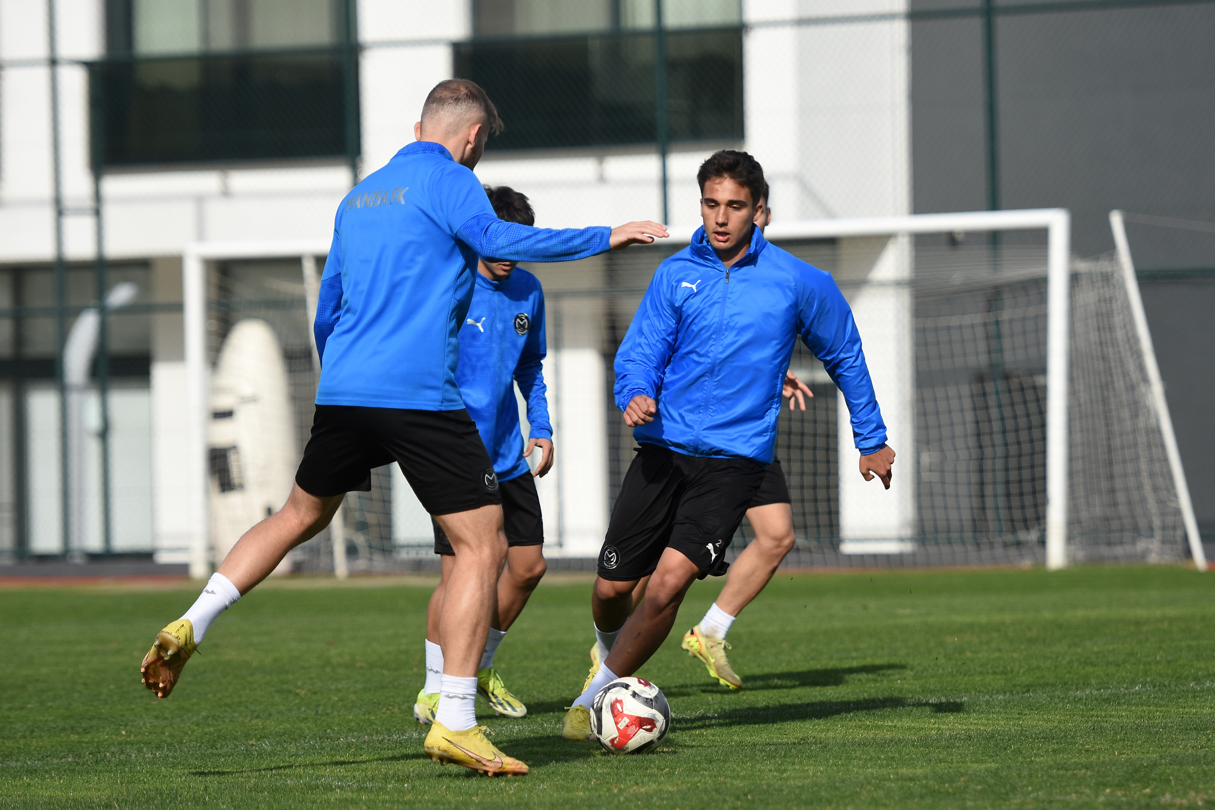 Manisa Fk Hazırlıklarını Tamamladı (3)