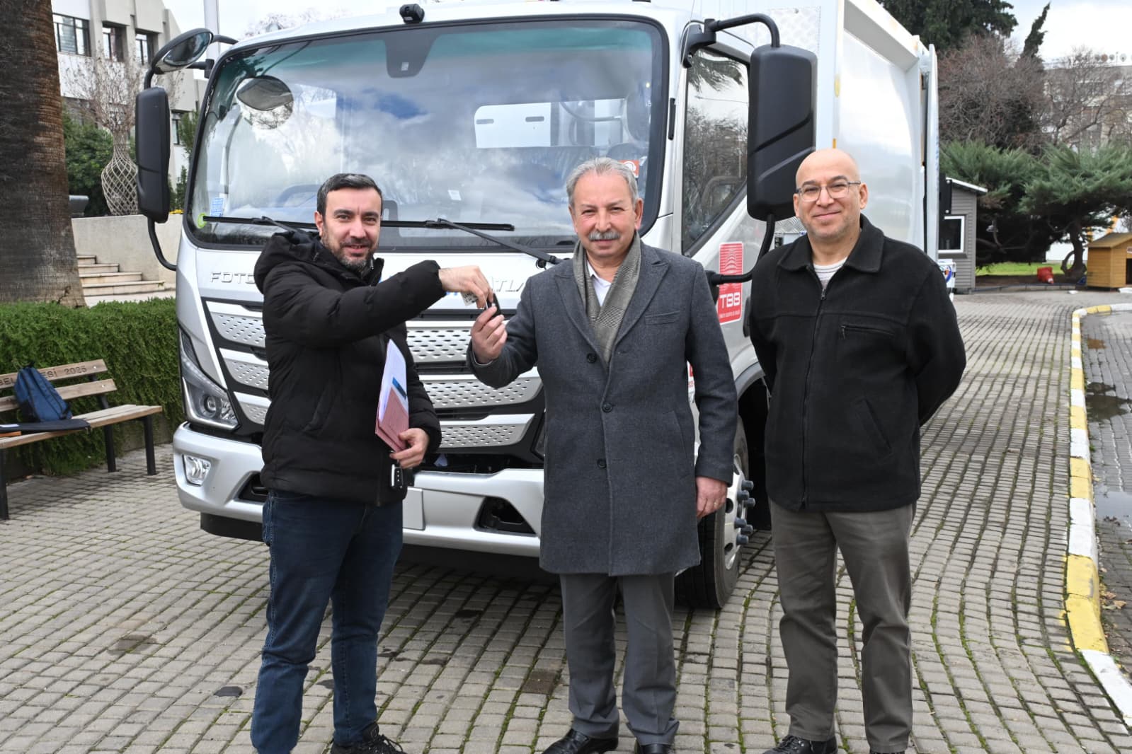 Salihli Belediyesi Araç Filosunu Güçlendirdi (1)