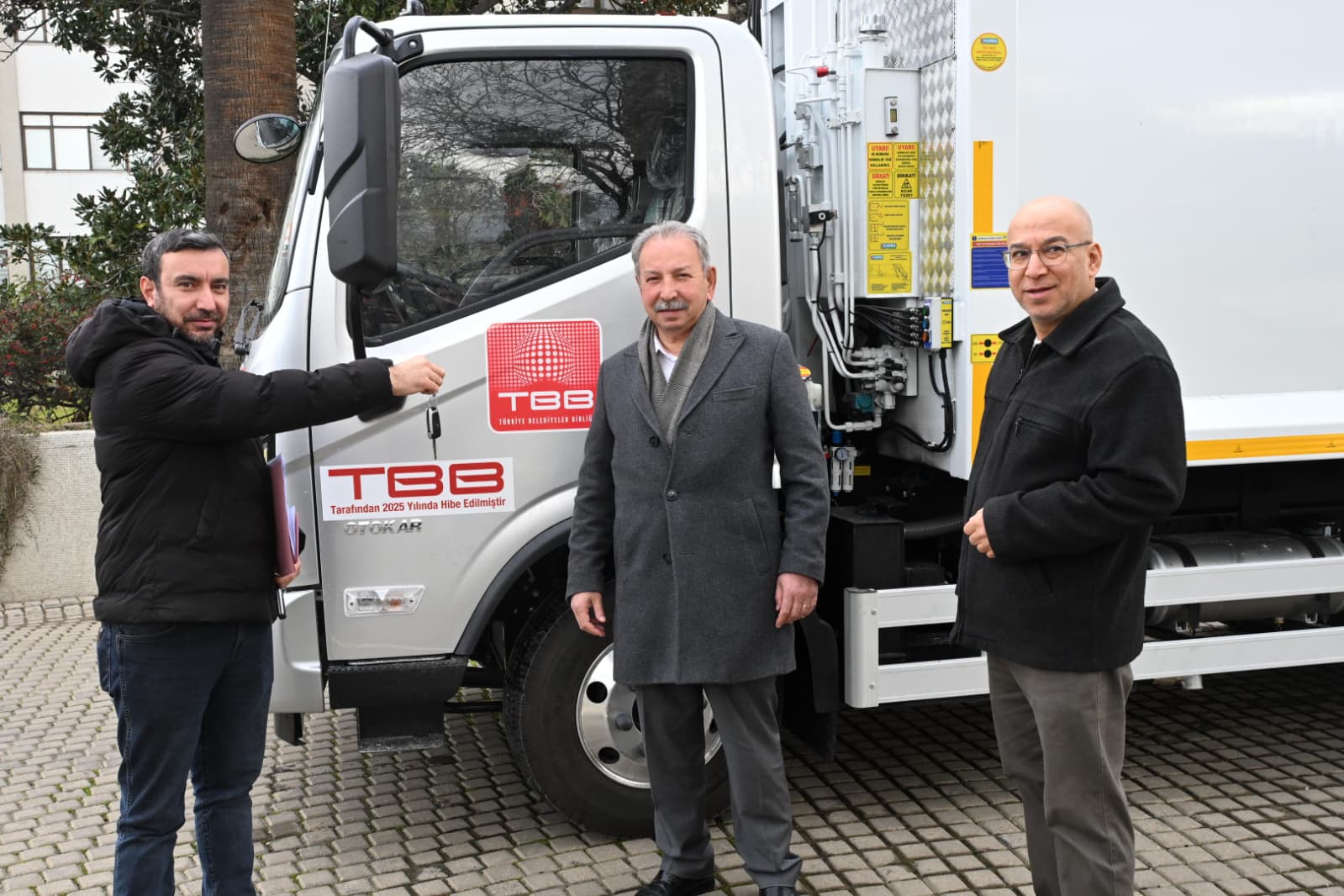 Salihli Belediyesi Araç Filosunu Güçlendirdi (2)