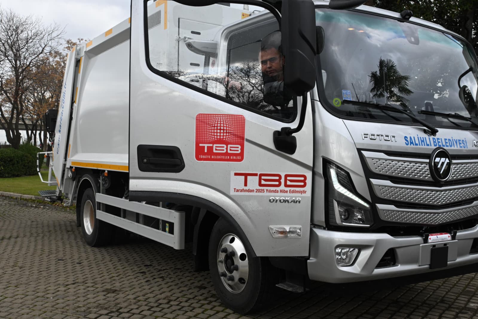 Salihli Belediyesi Araç Filosunu Güçlendirdi (5)