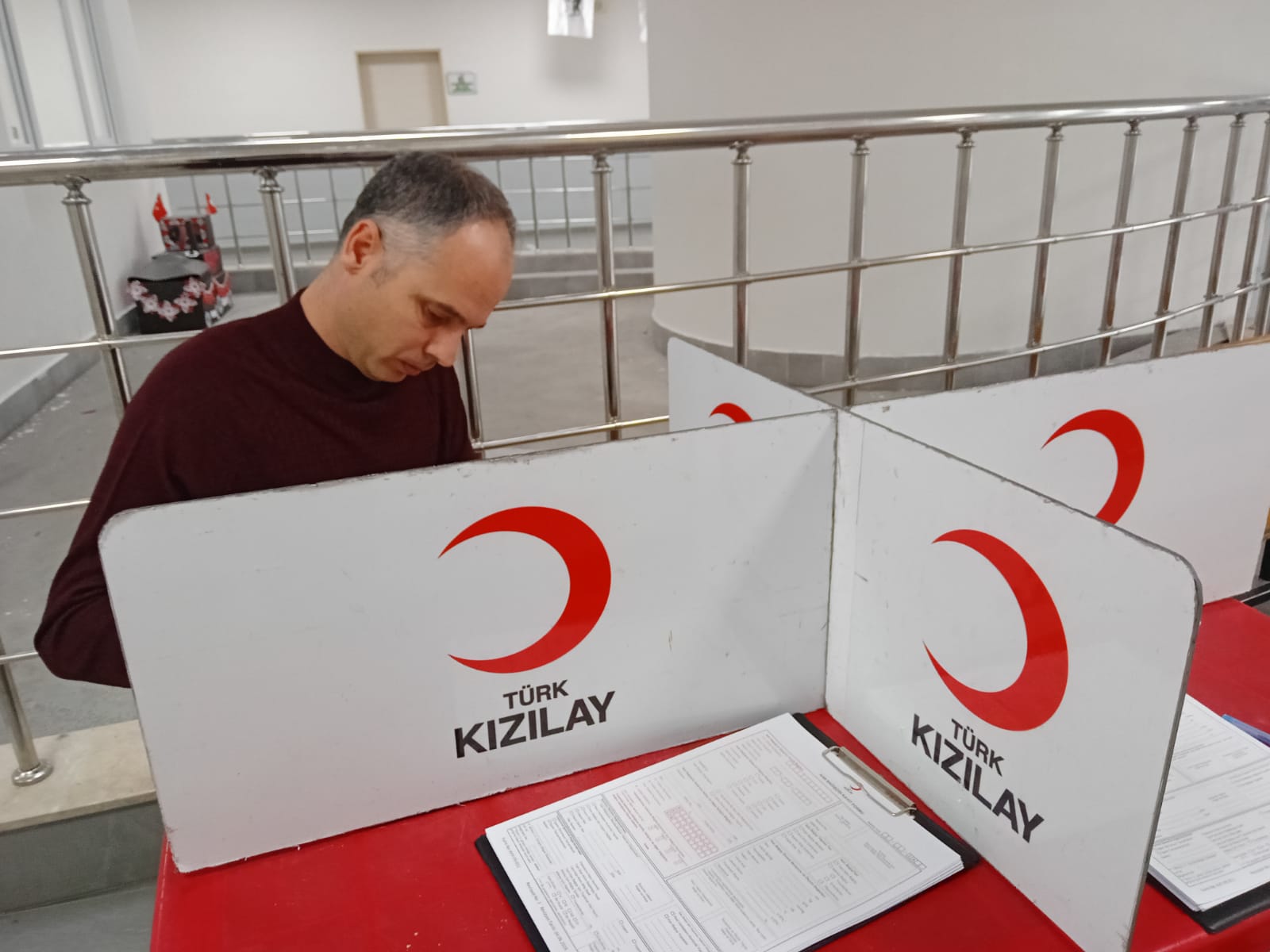 Manisa’da İlkokulda Kan Bağışına Yoğun İlgi