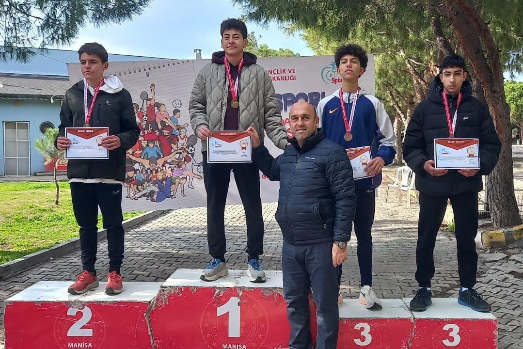 322 Sporcu Türkiye Şampiyonası İçin Manisa'da Ter Döktü