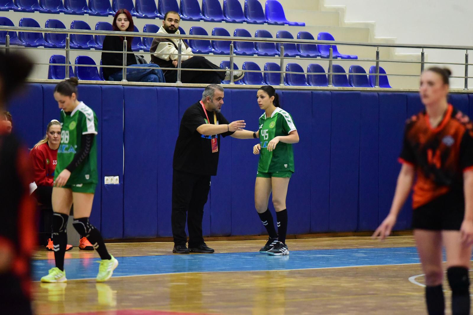 Manisa BBSK Kadın Hentbol Takımı Evinde Şov Yaptı