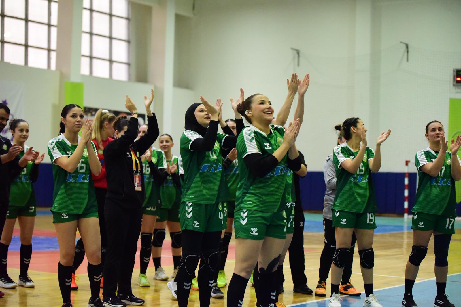 Manisa BBSK Kadın Hentbol Takımı Evinde Şov Yaptı