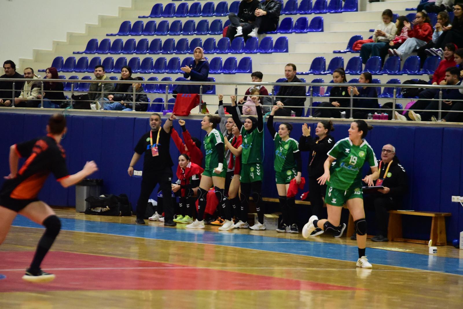 Manisa BBSK Kadın Hentbol Takımı Evinde Şov Yaptı