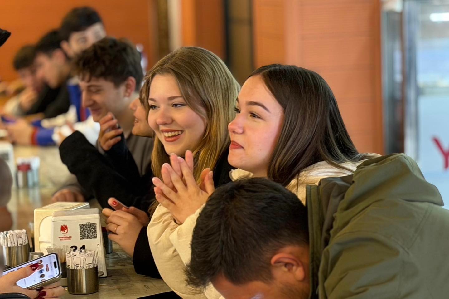 Manisa'da Gençlerin Yeni Buluşma Noktası: Gençlik Kafe Yoğun İlgi Görüyor