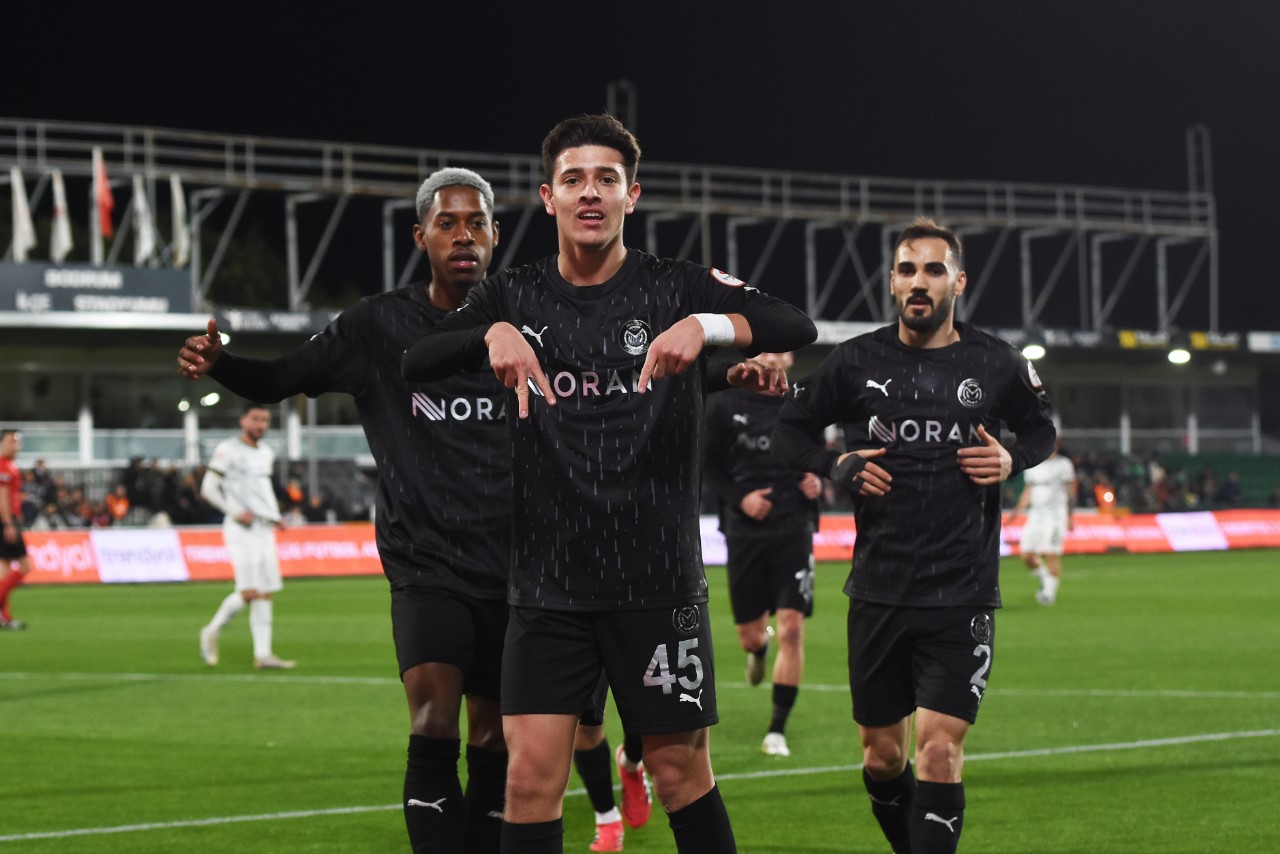 Manisa FK S. Bodrum FK'yı 2-1  Yendi!