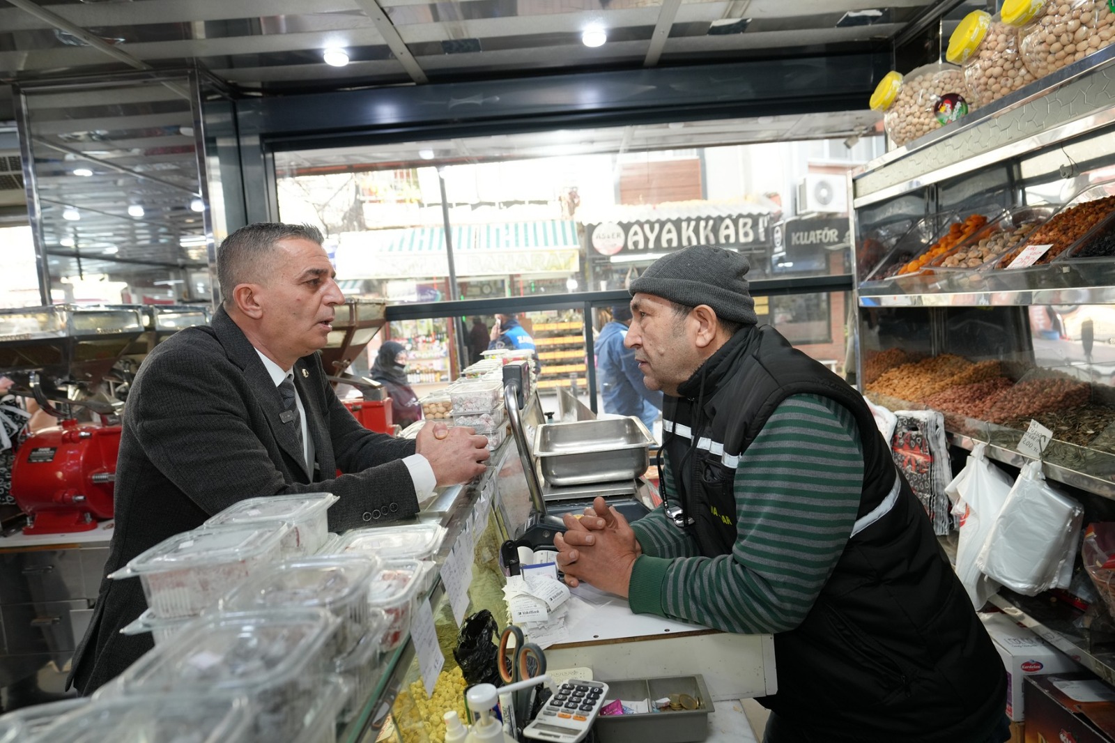 Başkan Şimşek’ten Esnafa Ramazan Ziyareti (1)