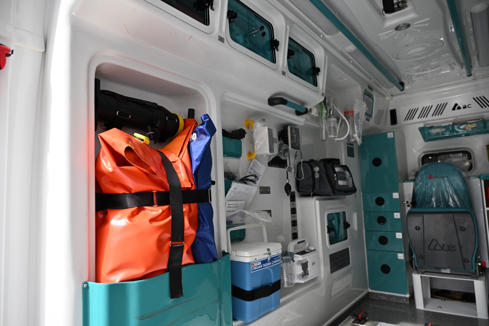 Manisa Büyükşehir Belediyesi'nin Hasta Nakil Ambulansı Filosu Güçleniyor Hedef 17 İlçede Daha Hızlı Hizmet (1)