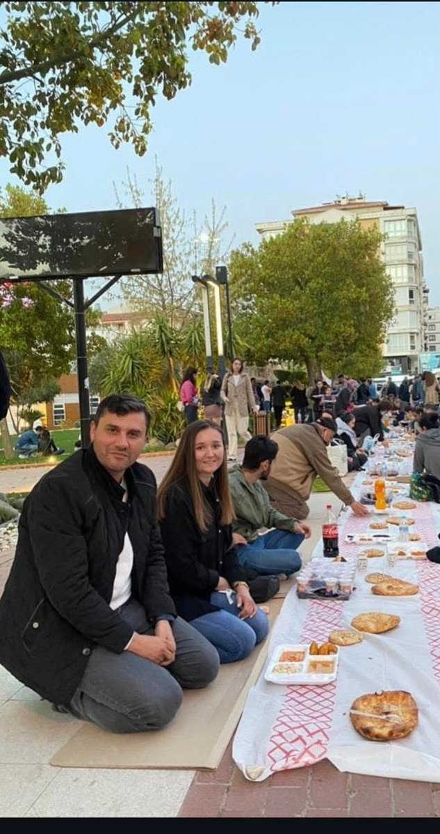 Ramazan Öncesi Ortaya Çıktı Ferdi Zeyrek Ve Gülşah Durbay'ın İftar Fotoğrafı Fotoğrafı Sosyal Medyayı Hüzne Boğdu