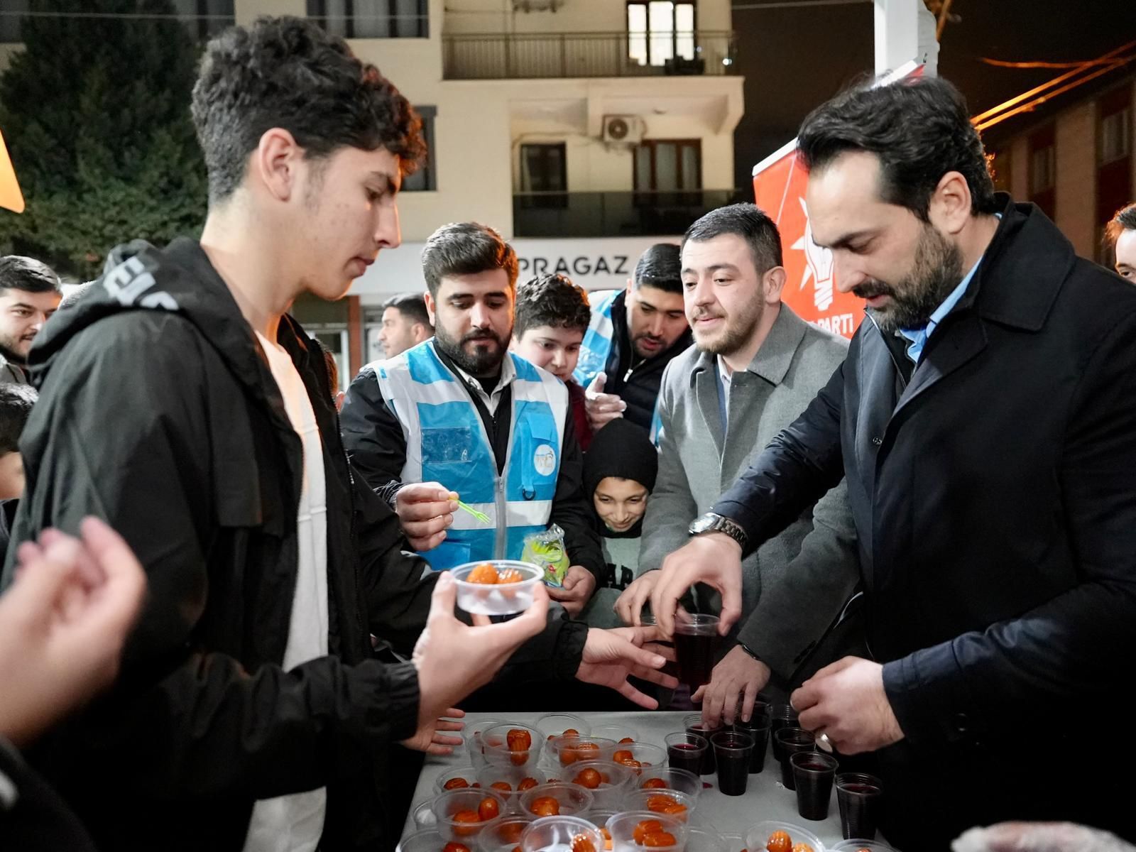 Ramazan’da “Arınç Rüzgarı: İftardan Sahura Vatandaşla İç İçe