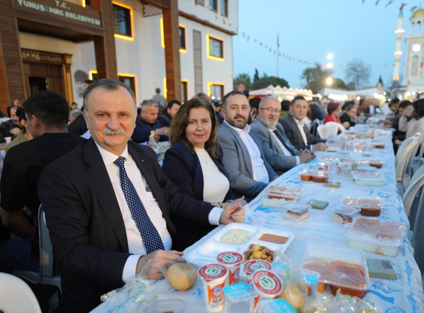 Yunusemre’de Ramazan Bereketi İftar Sofraları, Etkinlikler Ve Dayanışma Ayı Başlıyor (4)