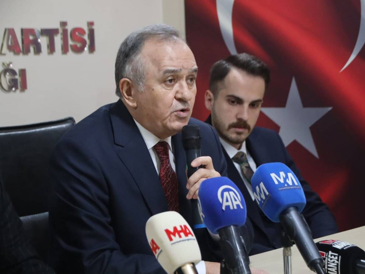 Mhp Manisada Arefe Gunu Bayramlasti Erkan Akcaydan Dikkat Ceken Mesajlar 2 69Bbdbc147Dc3