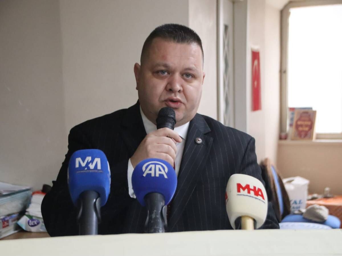 Mhp Manisada Arefe Gunu Bayramlasti Erkan Akcaydan Dikkat Ceken Mesajlar 3 69Bbdbd151767