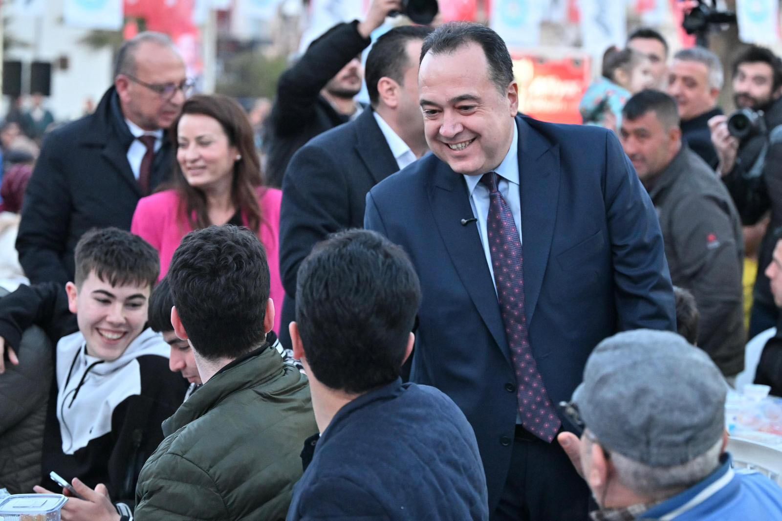 Turgutlu’da Ramazan Sofrasında Binler Buluştu (10)