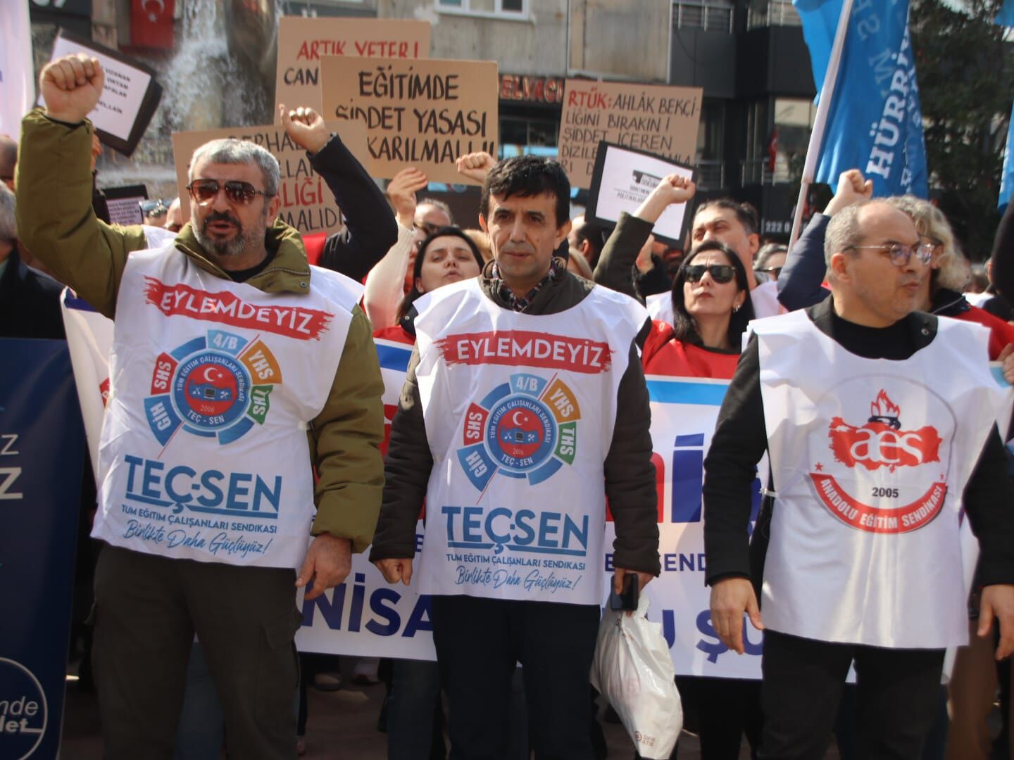 Manisa’da eğitim sendikalarından sert tepki: “Artık yeter, ölmek istemiyoruz!”