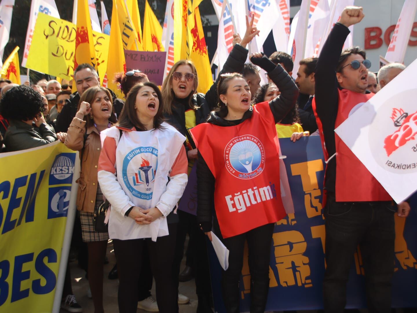 Manisa’da eğitim sendikalarından sert tepki: “Artık yeter, ölmek istemiyoruz!”