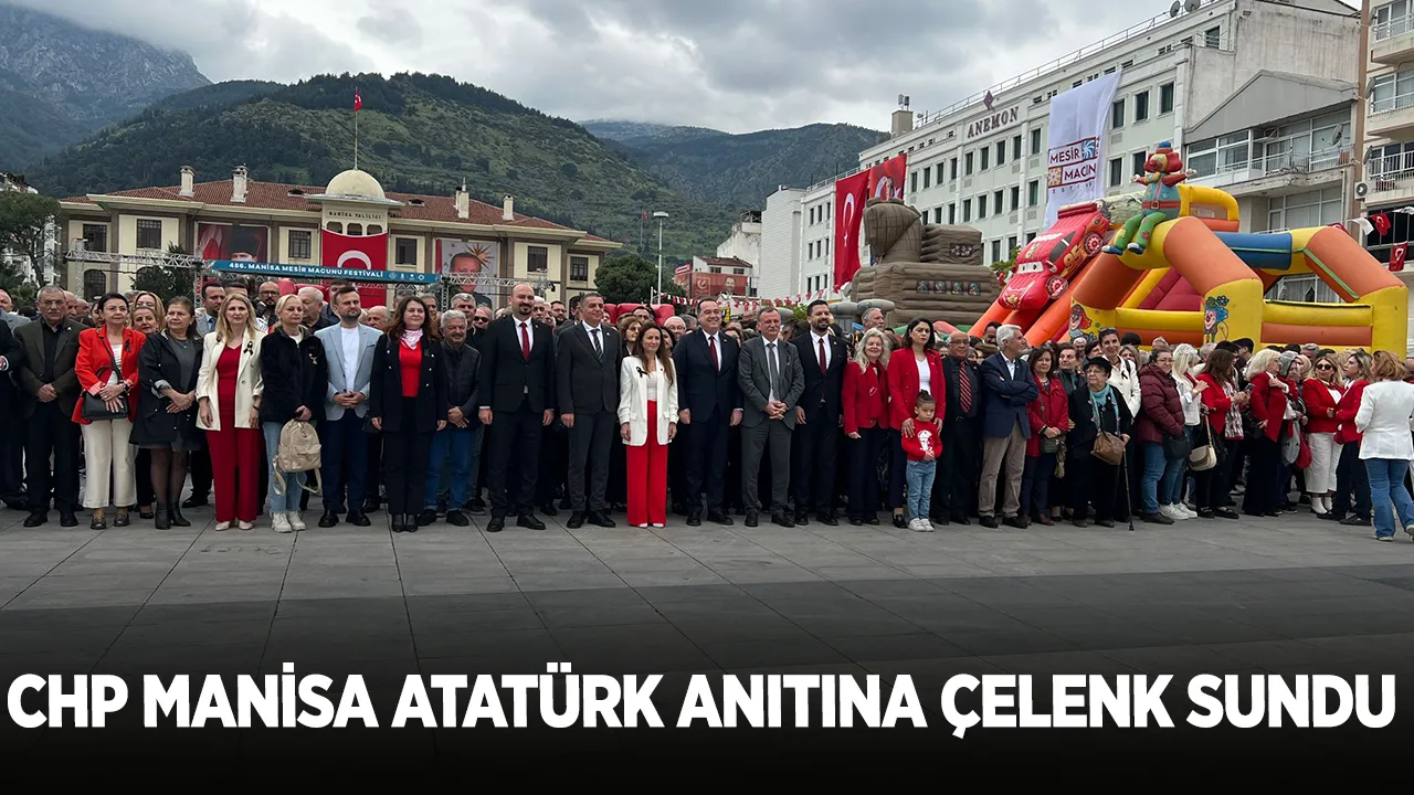 Chp Manisa Atatürk Anıtına Çelenk Sundu (1)