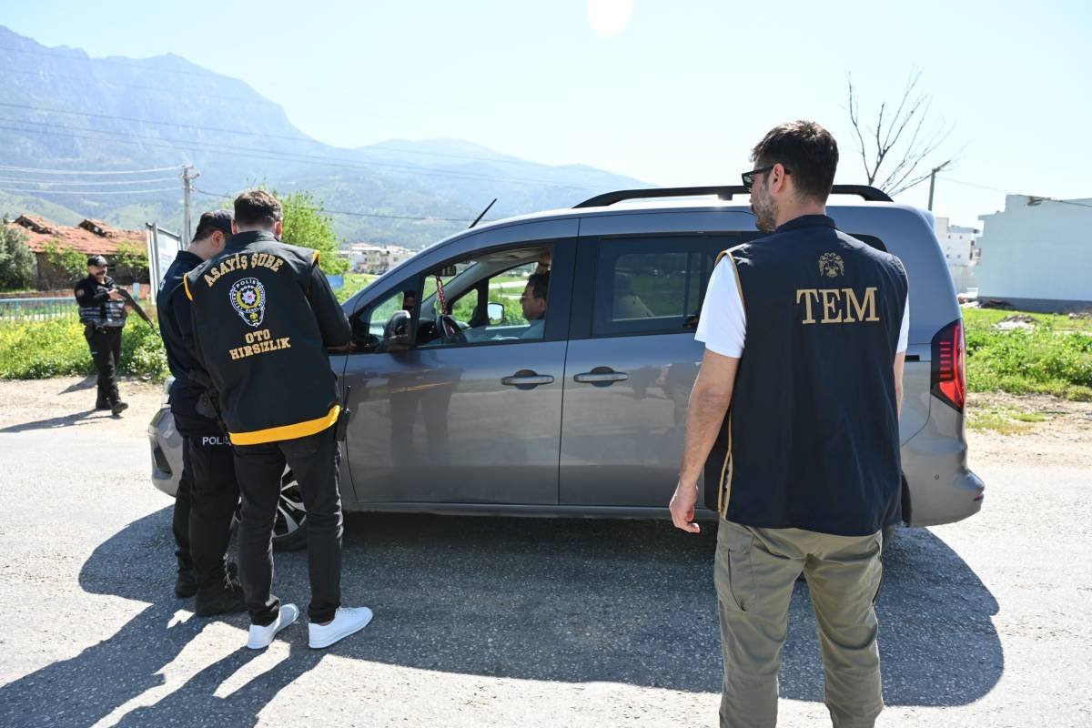 Manisa Emniyetinden Duzensiz Goc Ile Mucadeleye Yonelik Huzur Uygulamasi 3 69F05F22De875-10