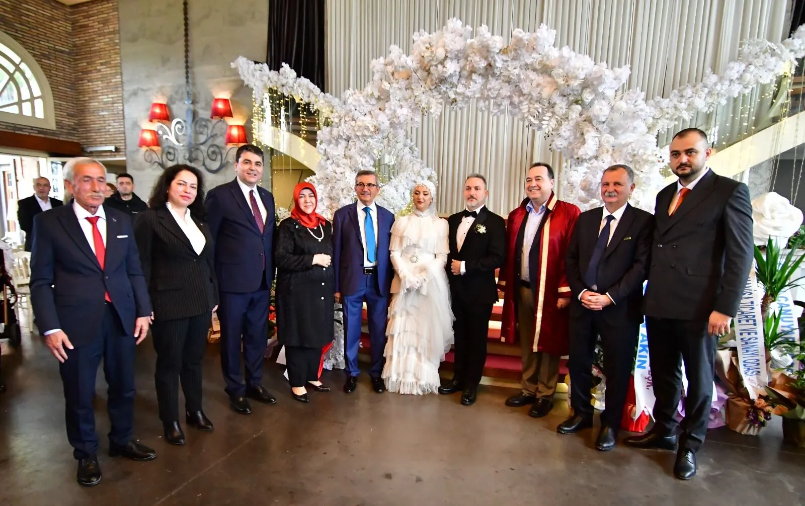 Manisa’da Görkemli Düğün Balkız Ve Horasan Ailelerinin Mutlu Günü (1)