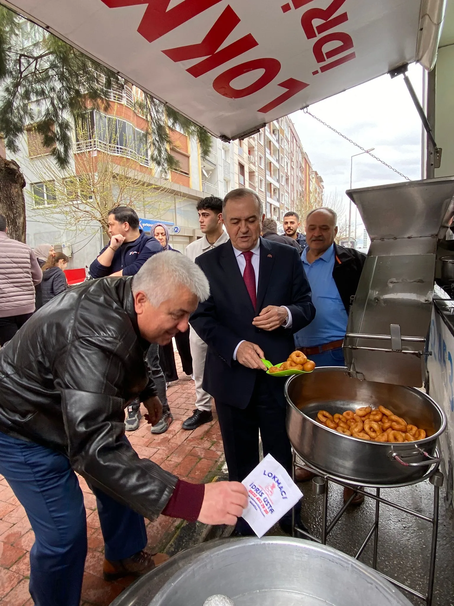 Mhp Manisa Teskilatindan Alparslan Turkes Icin Lokma Hayri 7 69D258E88D9B7