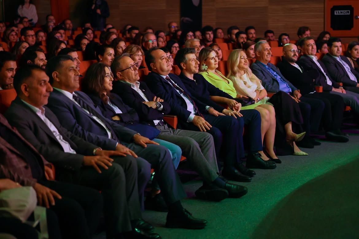 Şehir Tiyatromuz Yeni Sezona Muhteşem Bir Prömiyerle ‘Perde’ Açtık. 🎭A. Erkan Ersezer’in Kaleme (6)