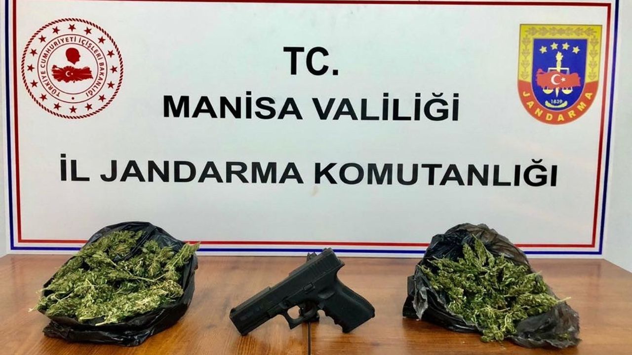 Manisa'da eroin ve esrar yakalandı: 3 gözaltı