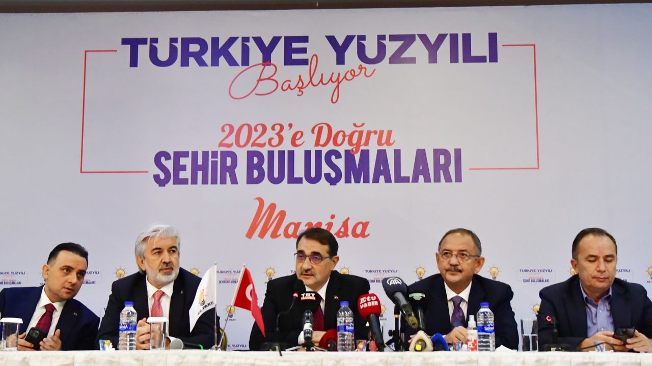 Basına soru sansürü! Ak partinin Türkiye Şehirler buluşması Manisa’da gerçekleşti.