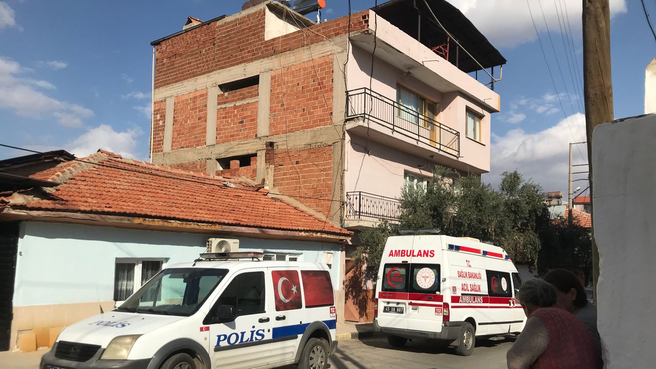 Alaşehir’de 28 yaşındaki genç kalp krizinden hayatını kaybetti