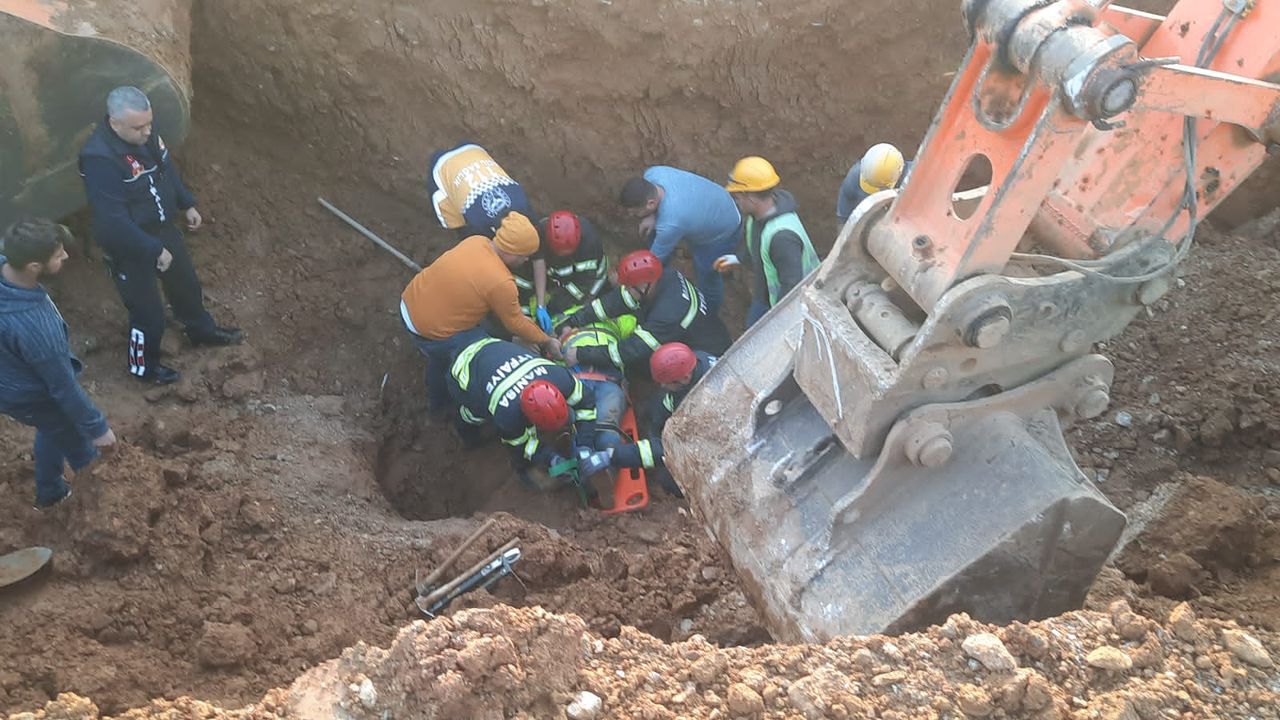Manisa’da İnşaat alt yapısında toprak kayması bir işçi toprak altında kaldı