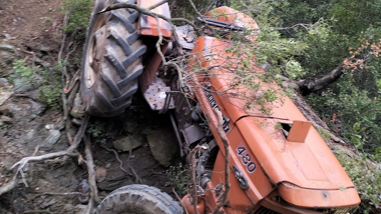 Manisa'da uçuruma yuvarlanan traktörün sürücüsü yaralandı