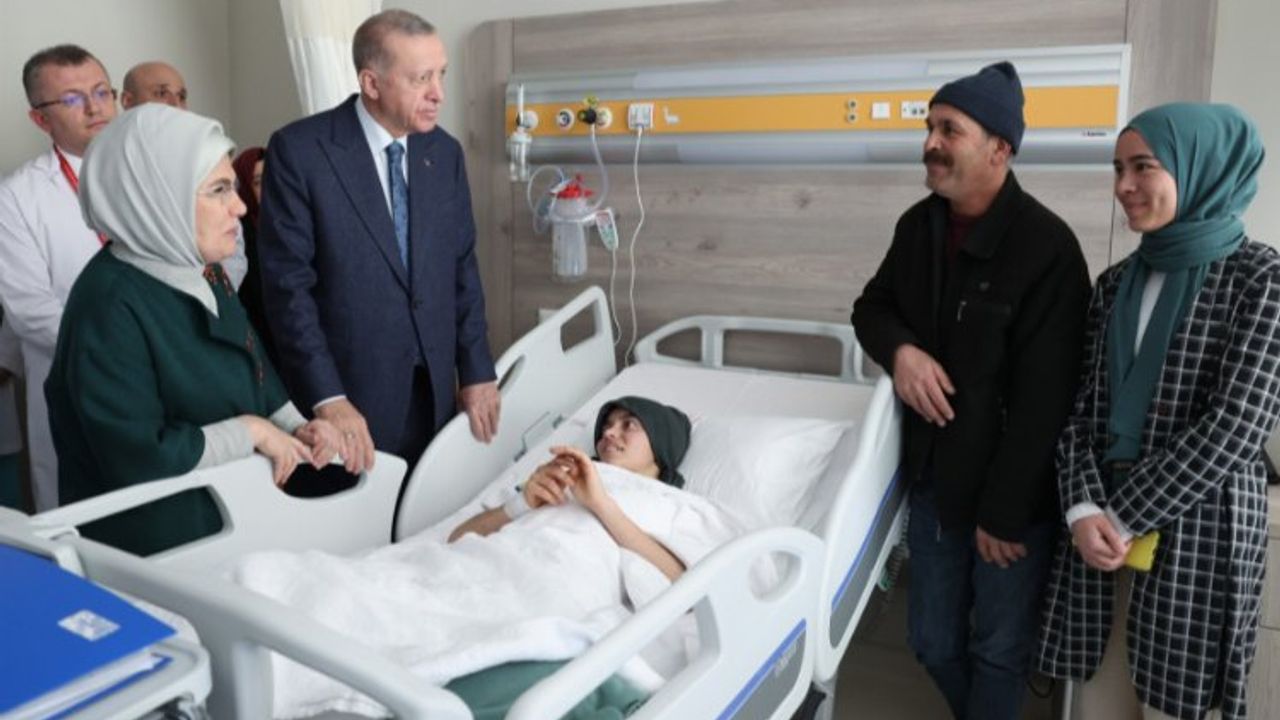 Cumhurbaşkanı Erdoğan, Etlik'te tedavi görenleri ziyaret etti