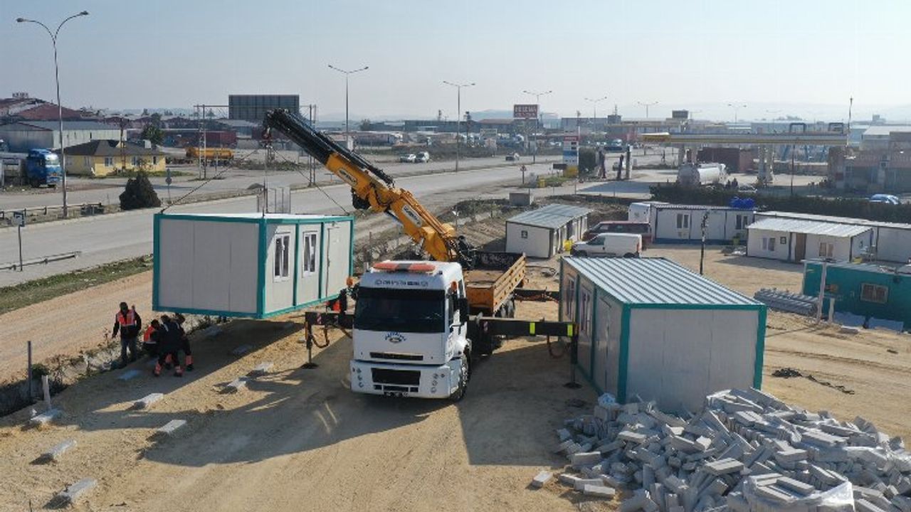 Hatay’da Konya'nın ilk konteynerleri yerleştiriliyor