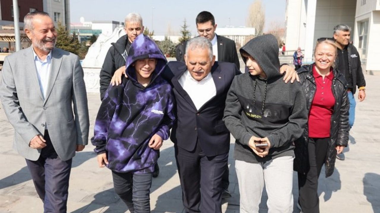 Kayseri'de depremzede öğrenciye ücretsiz ulaşım