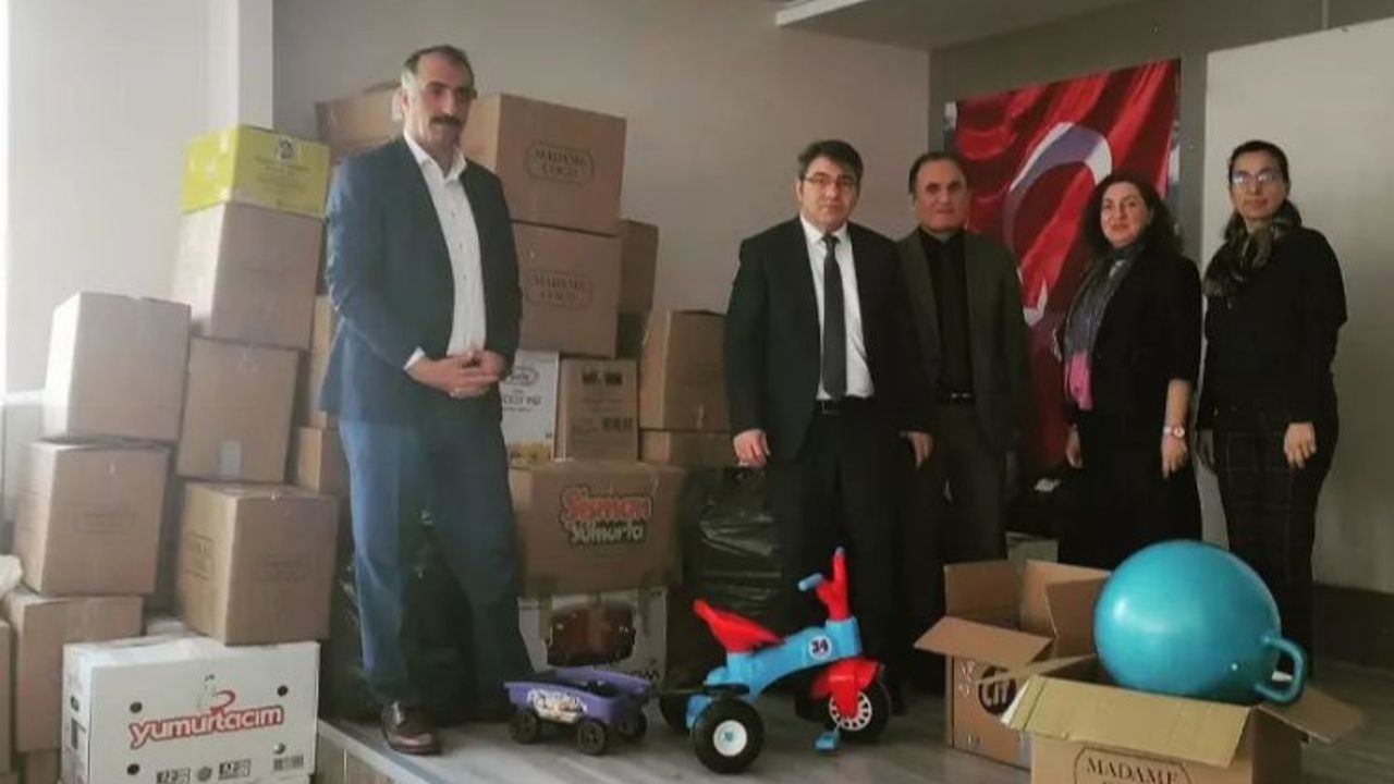 Mudanya okullarında toplanan oyuncaklar AFAD’a gönderildi