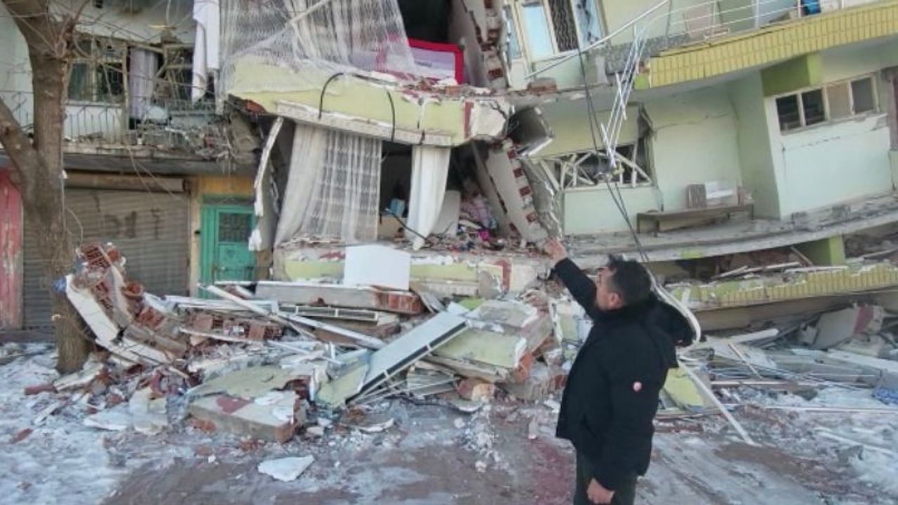 Hasan Eryılmaz "Deprem bölgesi ciddi salgın hastalık riski taşıyor"