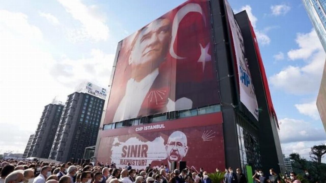 CHP İstanbul İl Başkanlığı'na saldırı iddiası!