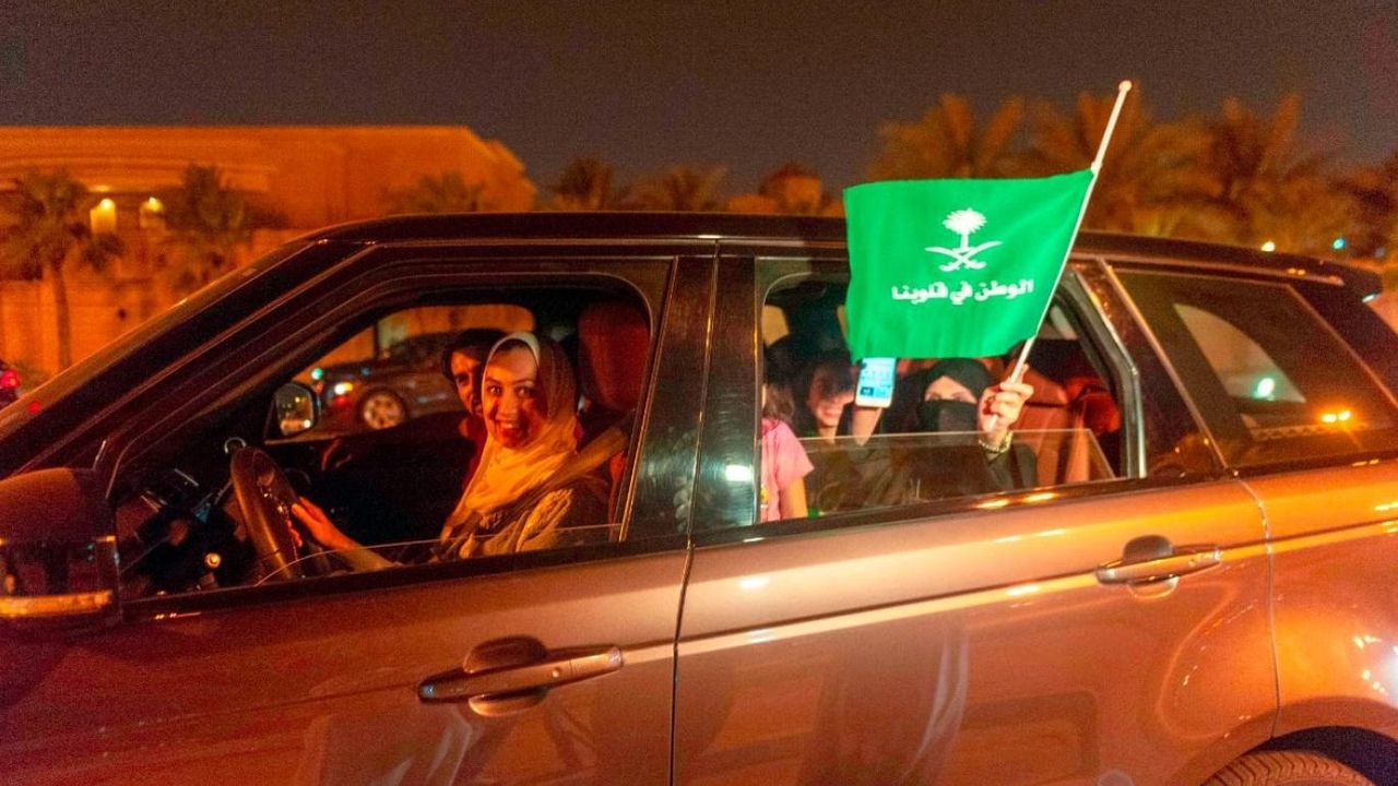Kadınlara izin verilen Suudi Arabistan'da otomobil satışlarını patlattı