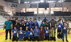 Yunusemre'li güreşçiler Turgutlu'da madalyaları topladı