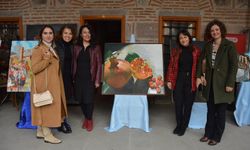 Yunusemre ve Şehzadeler İlçesindeki okullarda bulunan resim öğretmenlerinin yaptığı eserler sergilendi