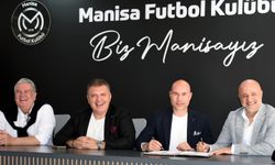 Manisa FK'da Sportif Direktör Levent Devrim ile yollar ayrıldı.