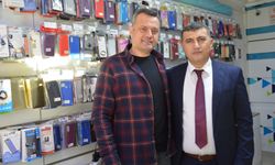 Başkan Mehmet Üzen, "küçük esnaf yeniden taksitle telefon satışı yapmalı"