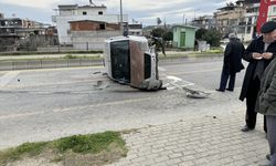 Aydın'da devrilen hafif ticari aracın sürücüsü yaralandı