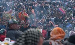 İzmir'de deve güreşi festivali yapıldı