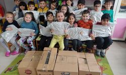 İzmirli öğrenciler, deprem bölgesindeki akranlarını unutmadı