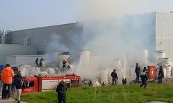 Manisa'da fabrikada çıkan yangına müdahale ediliyor
